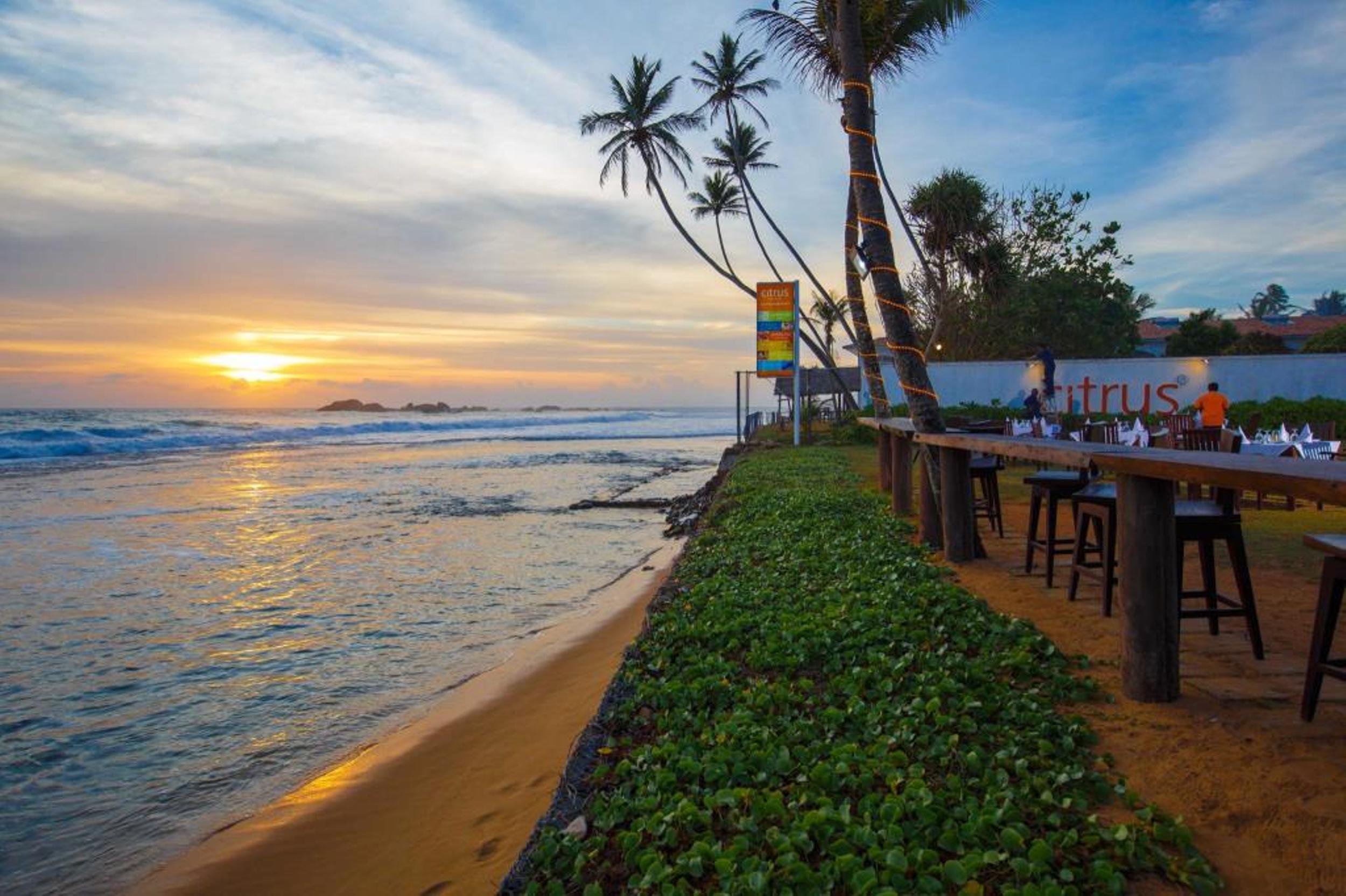 Citrus Hikkaduwa Hotel Exterior photo